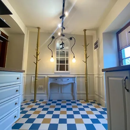 Segesdy Apartment